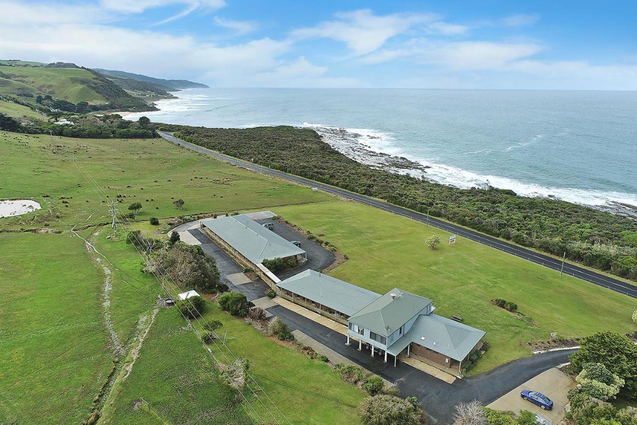 61 Ocean Road Motel Skenes Creek Exterior photo